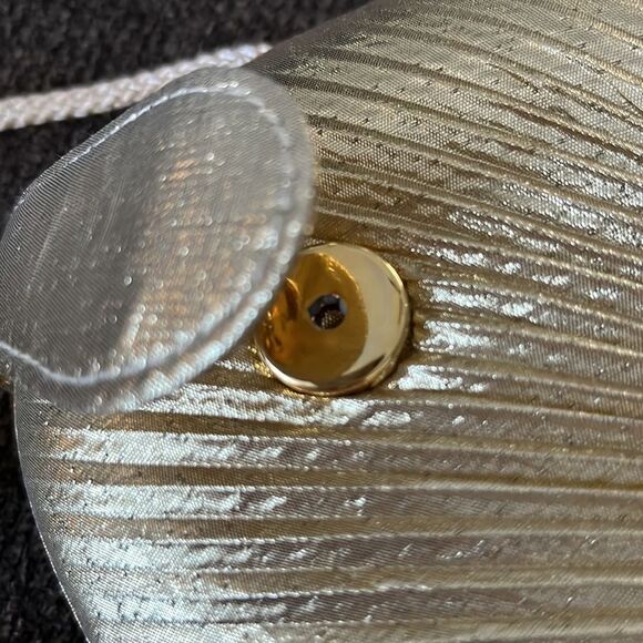 Gold Metallic Shell Clutch Mini Purse Snap Closure Crossbody Strap Black Inside - Picture 10 of 14